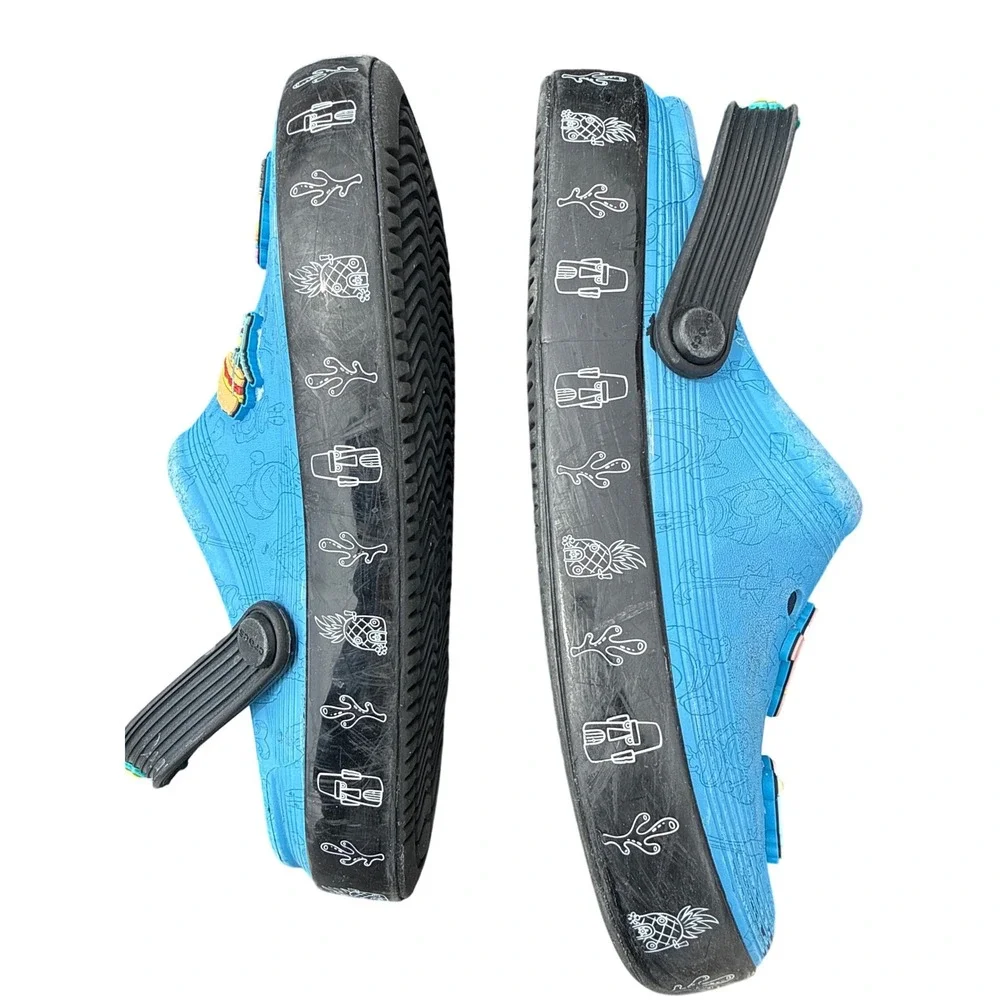Crocs SpongeBob SquarePants Clogs Blue Black Junior Size J5 Jibbitz‎ Charms
